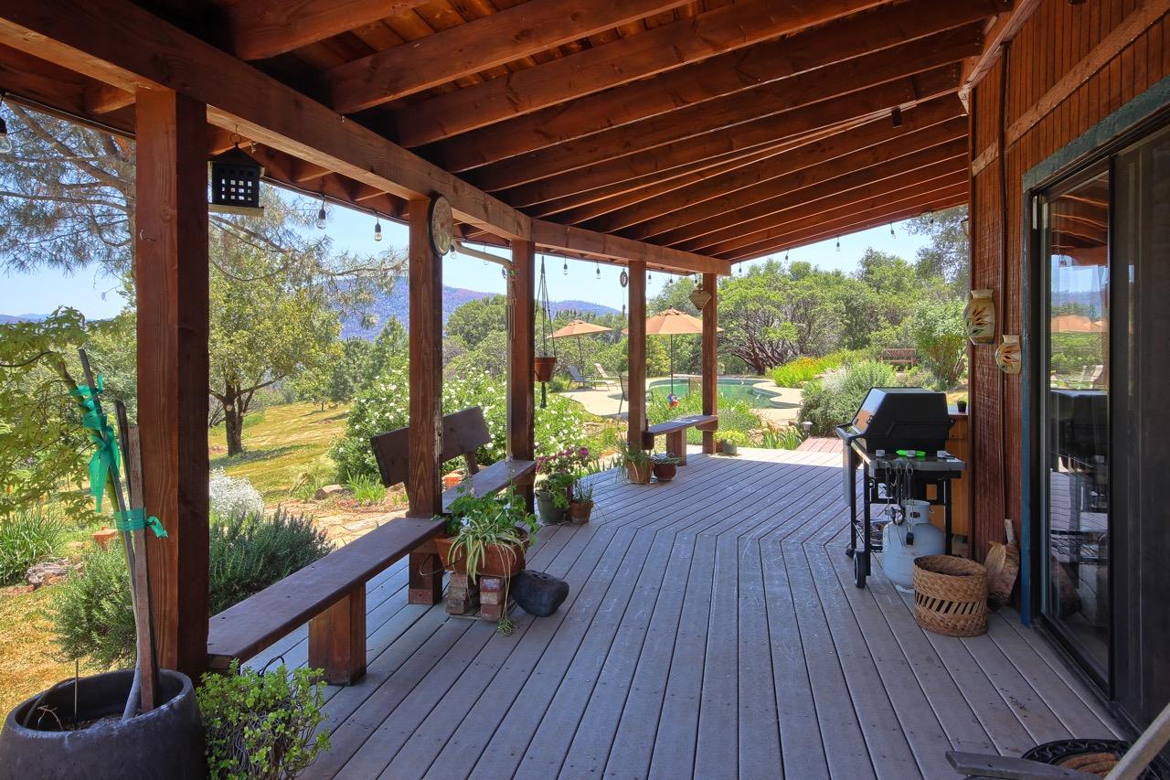 2513 Twin Peaks Road