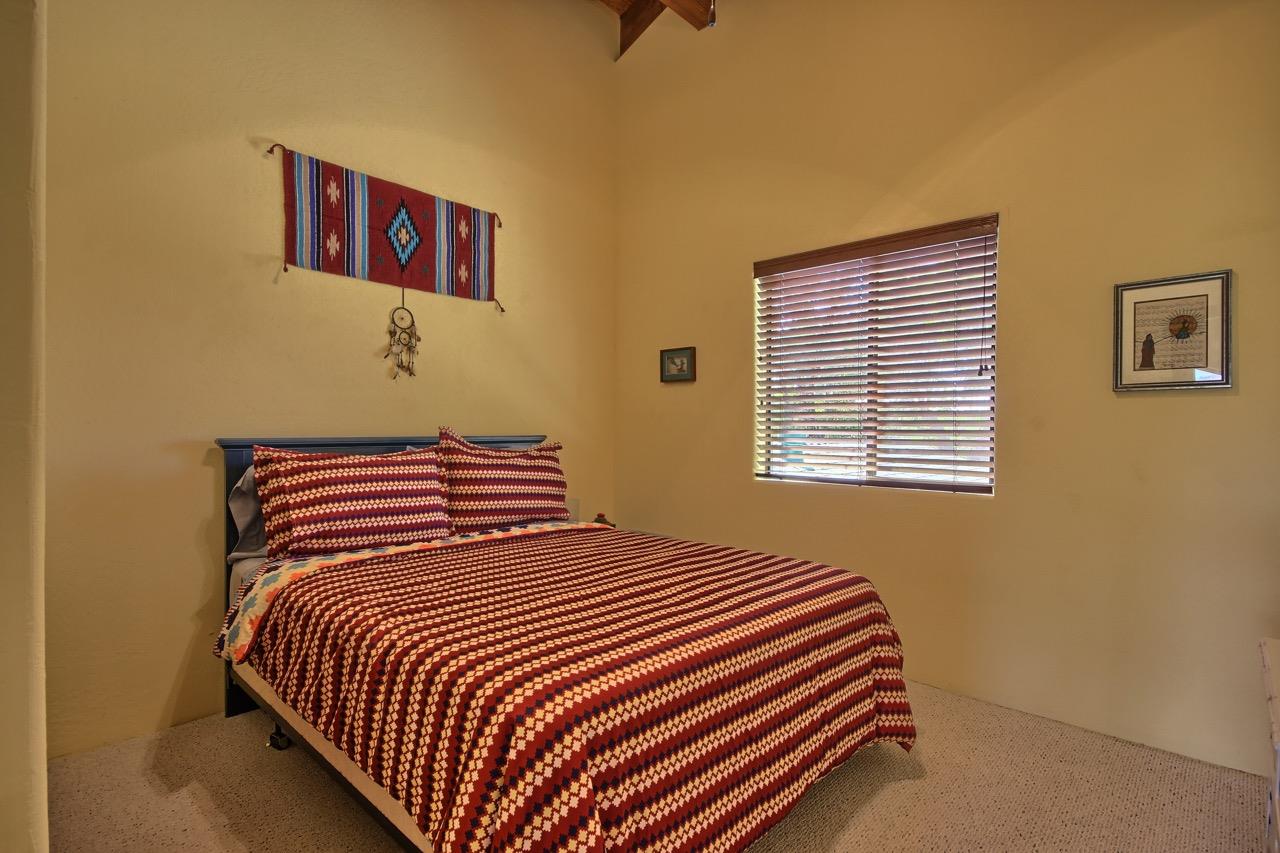 2513 Twin Peaks Road