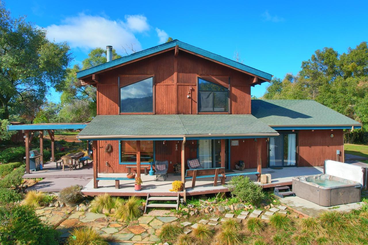 2513 Twin Peaks Road