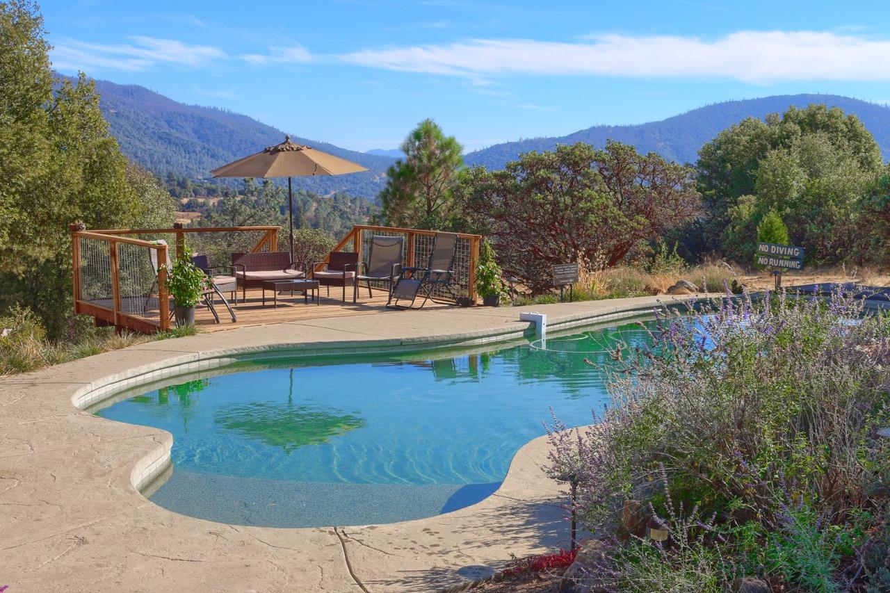 2513 Twin Peaks Road