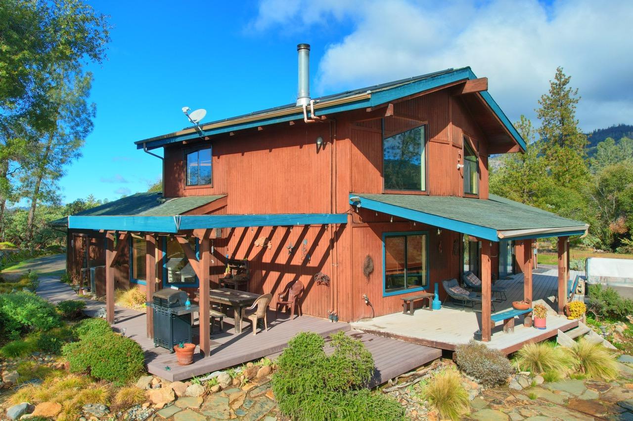 2513 Twin Peaks Road