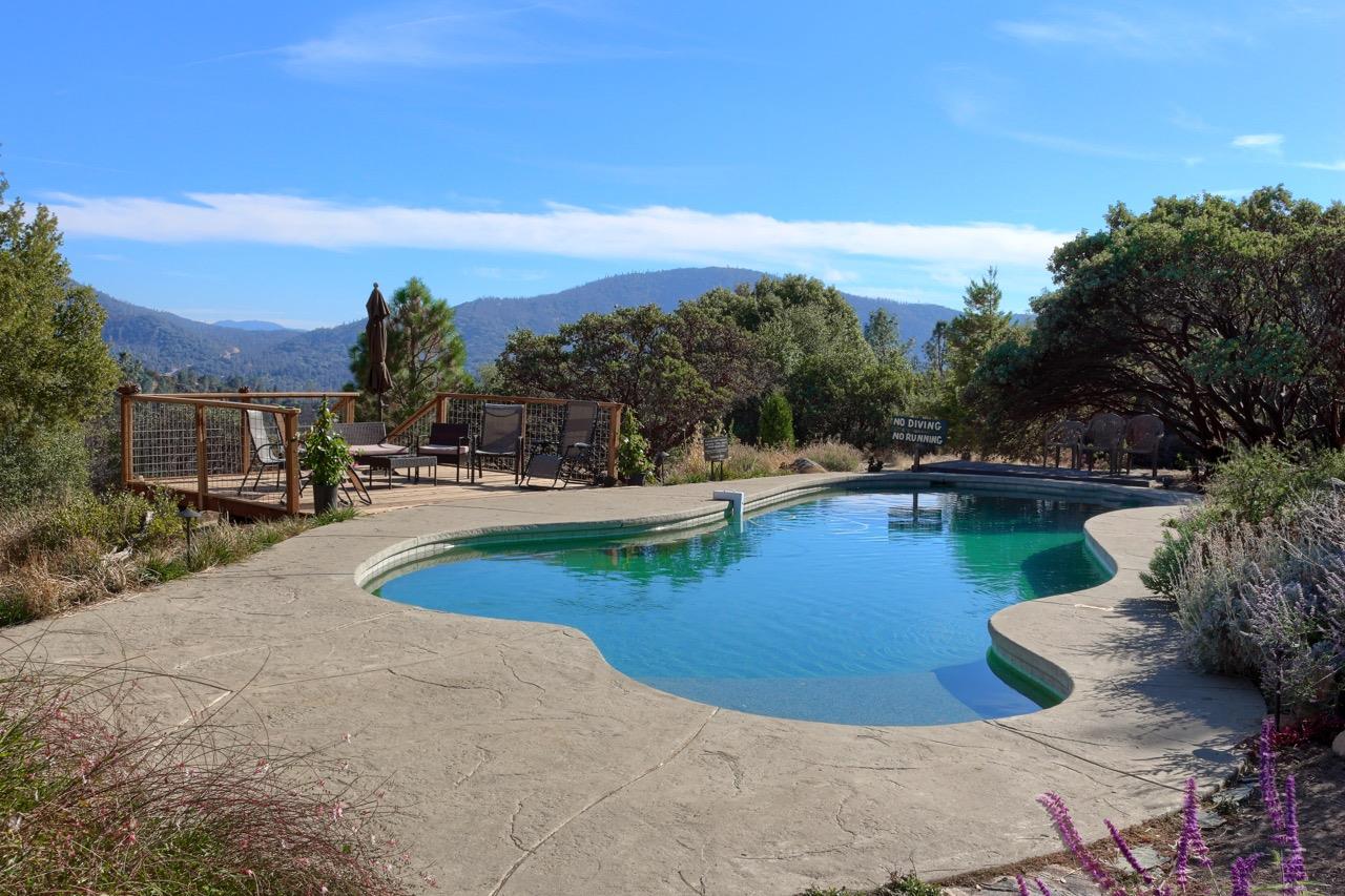 2513 Twin Peaks Road