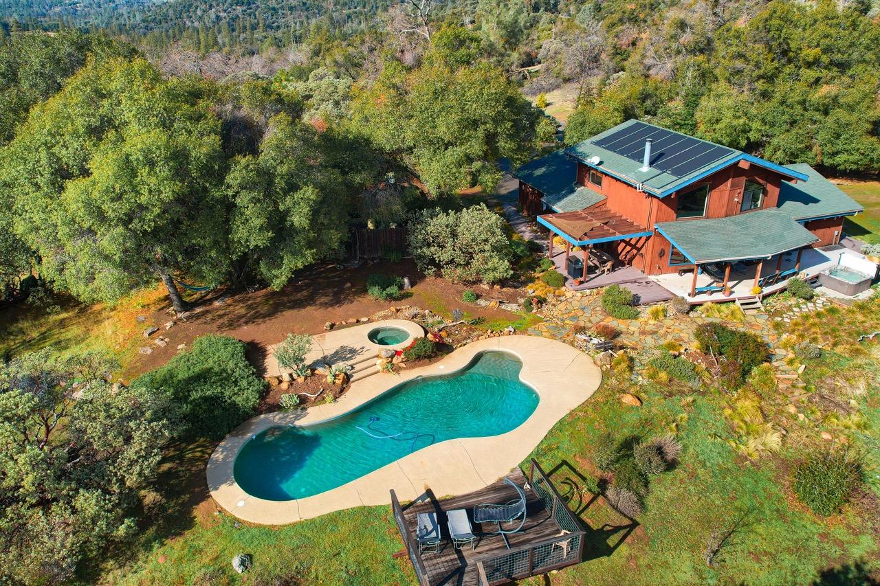 2513 Twin Peaks Road