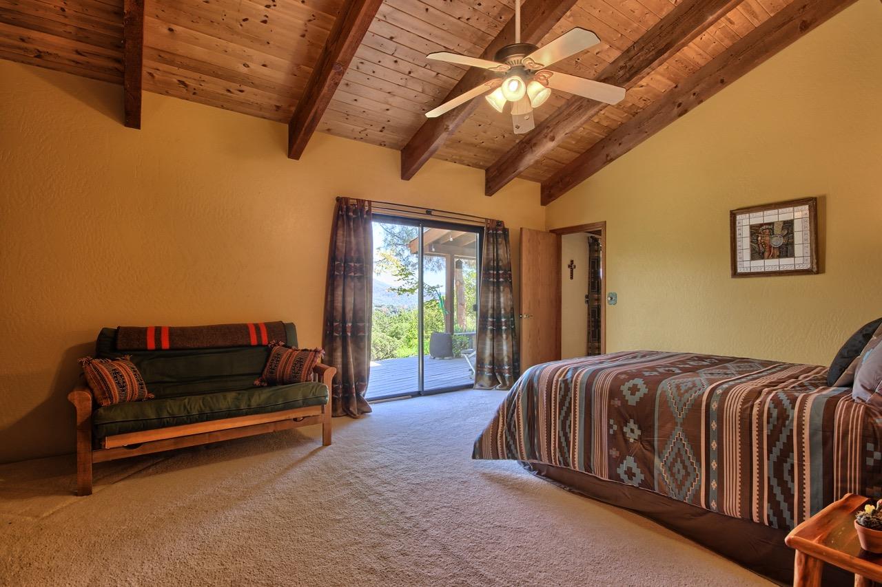 2513 Twin Peaks Road