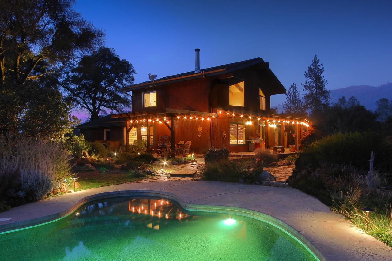 2513 Twin Peaks Road