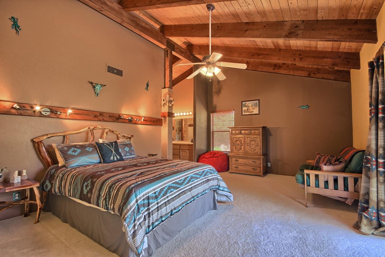 2513 Twin Peaks Road