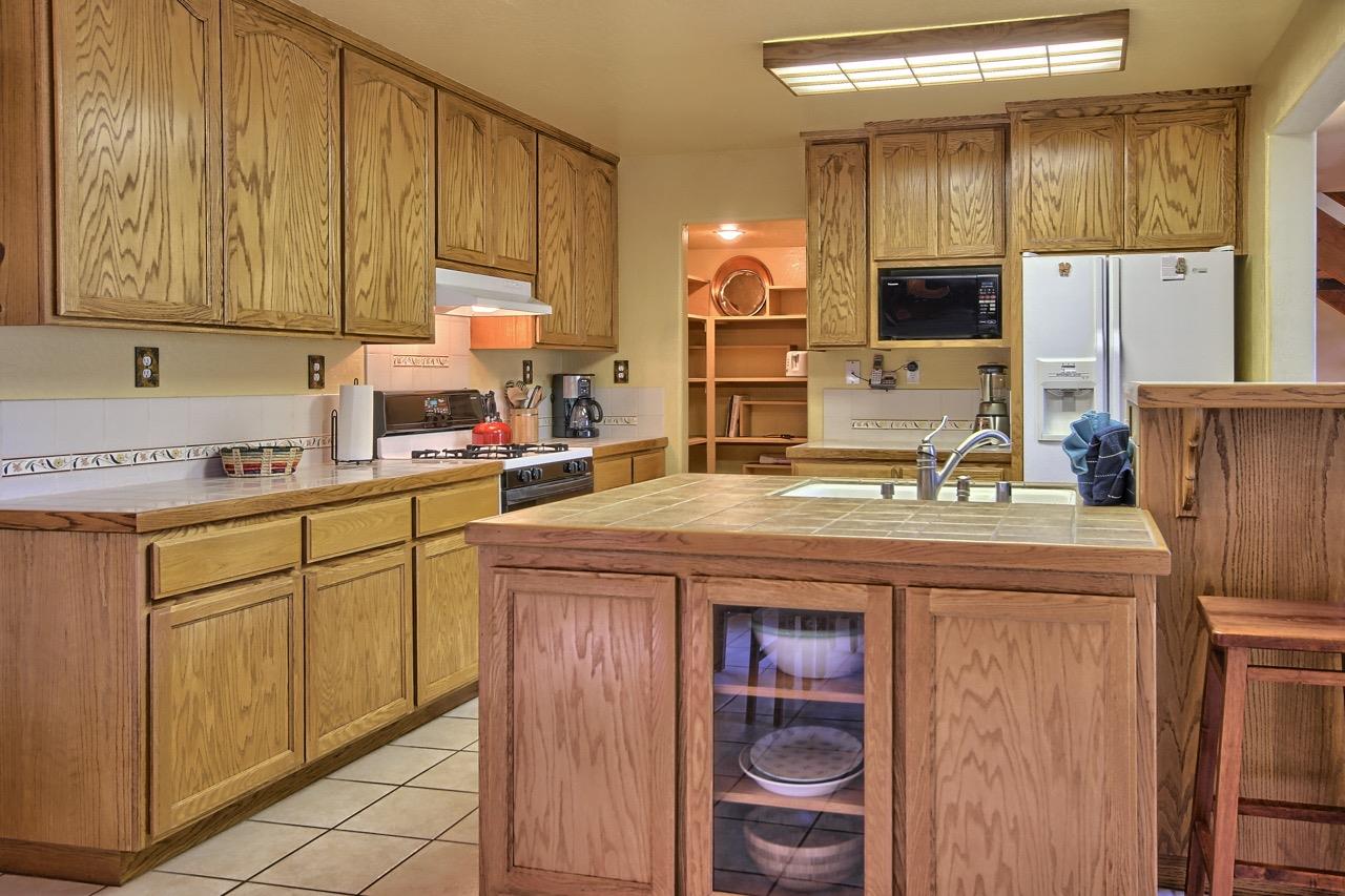 2513 Twin Peaks Road