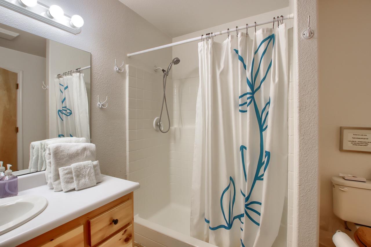 5587 Chowchilla Court