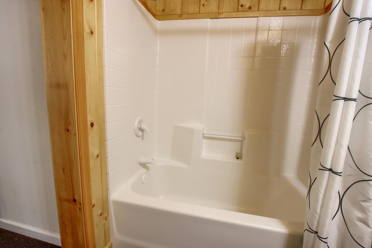 5587 Chowchilla Court