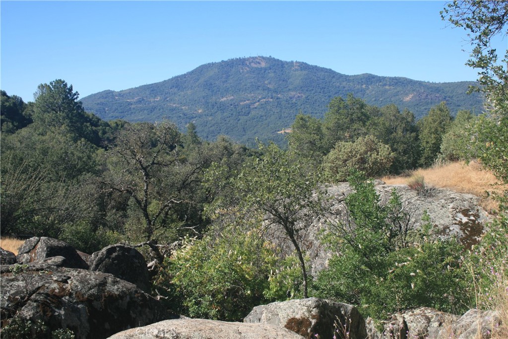 47998 Miami Highlands Drive