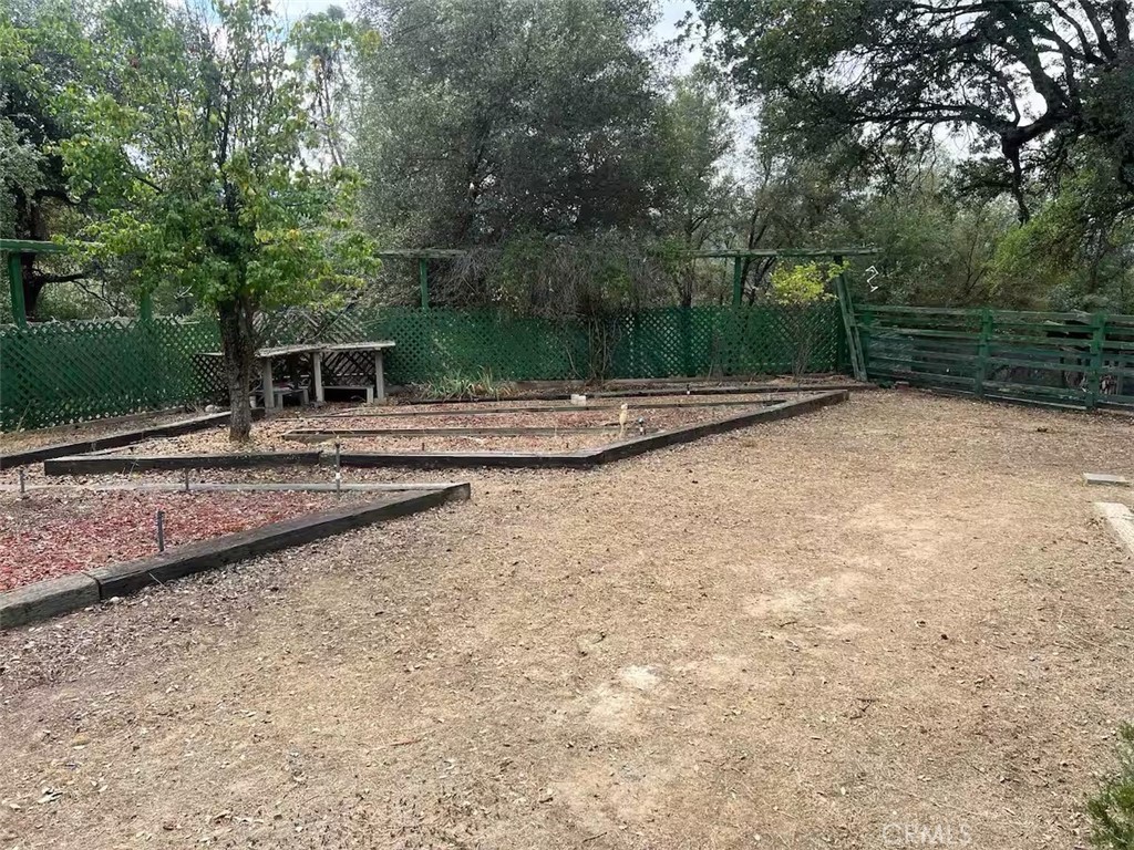 40202 Hillsborough Loop