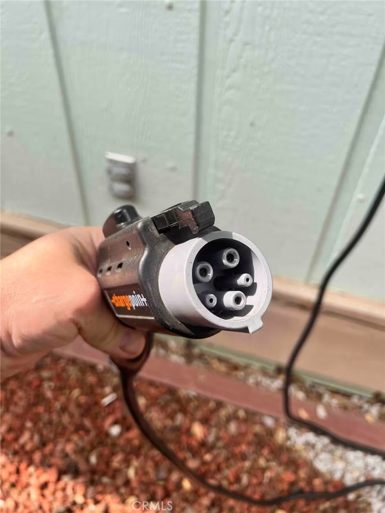 40202 Hillsborough Loop