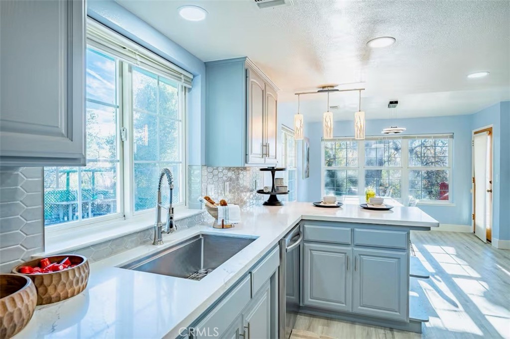 40202 Hillsborough Loop