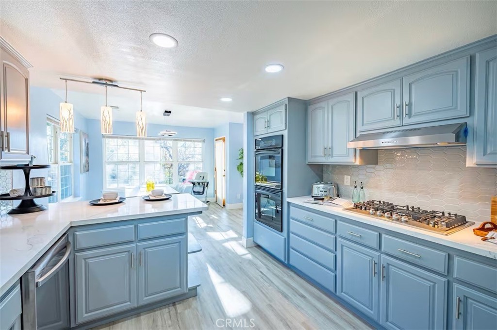 40202 Hillsborough Loop
