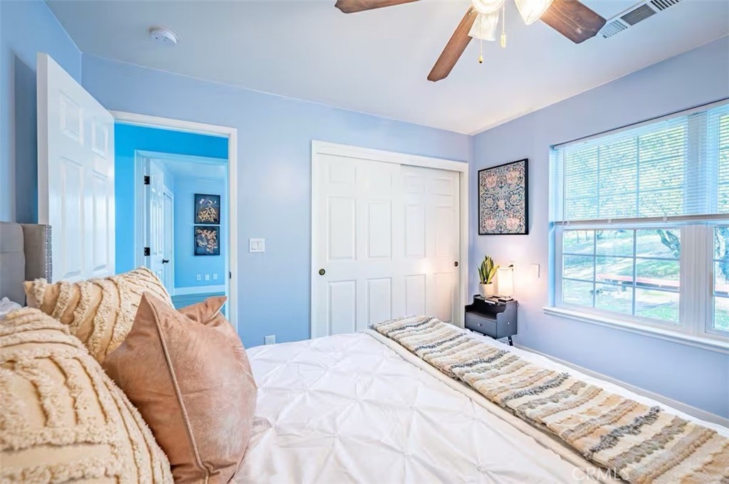 40202 Hillsborough Loop