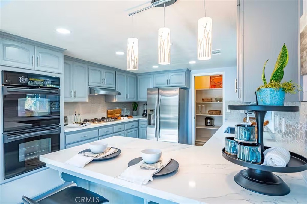 40202 Hillsborough Loop