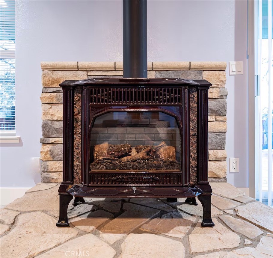 40202 Hillsborough Loop