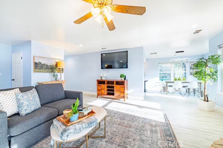 40202 Hillsborough Loop