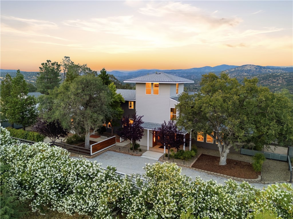 41819 Lilley Mountain Drive