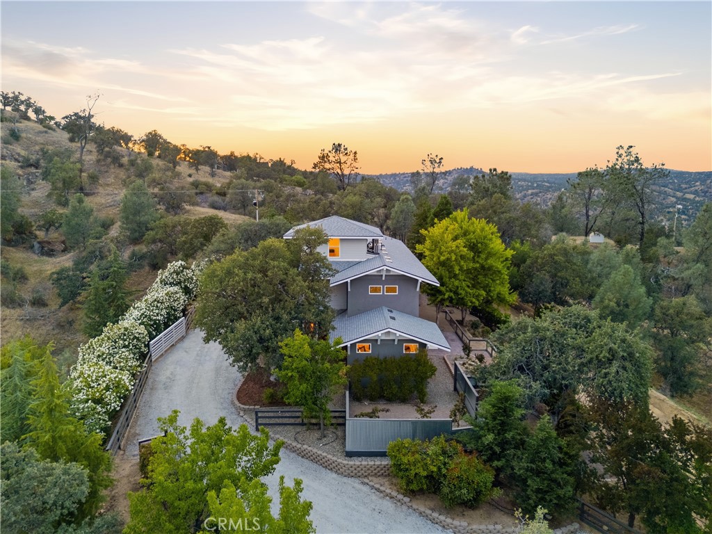 41819 Lilley Mountain Drive