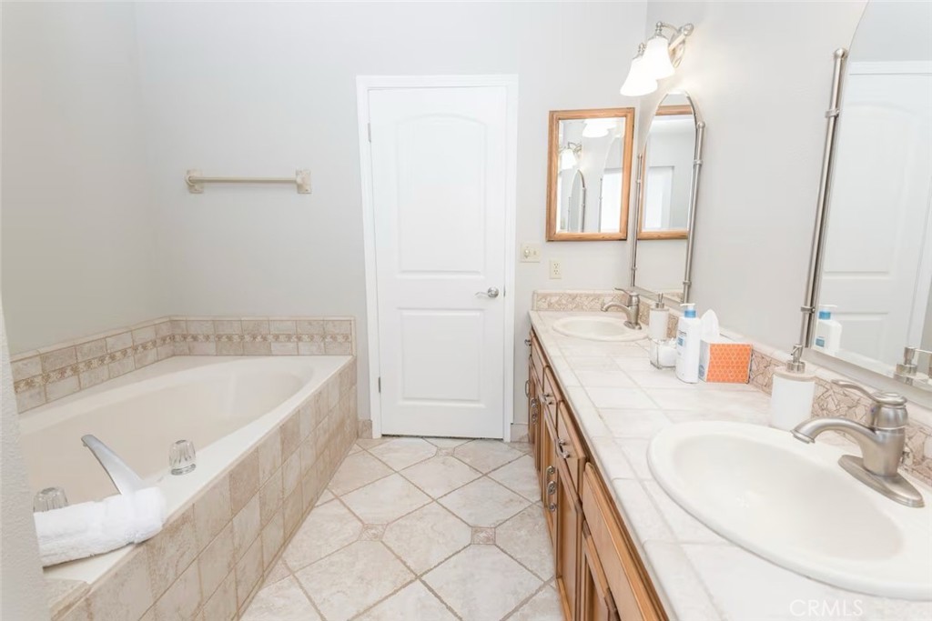 50616 Woodside Lane