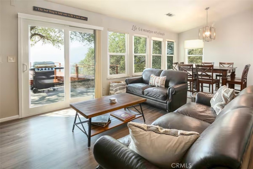50616 Woodside Lane