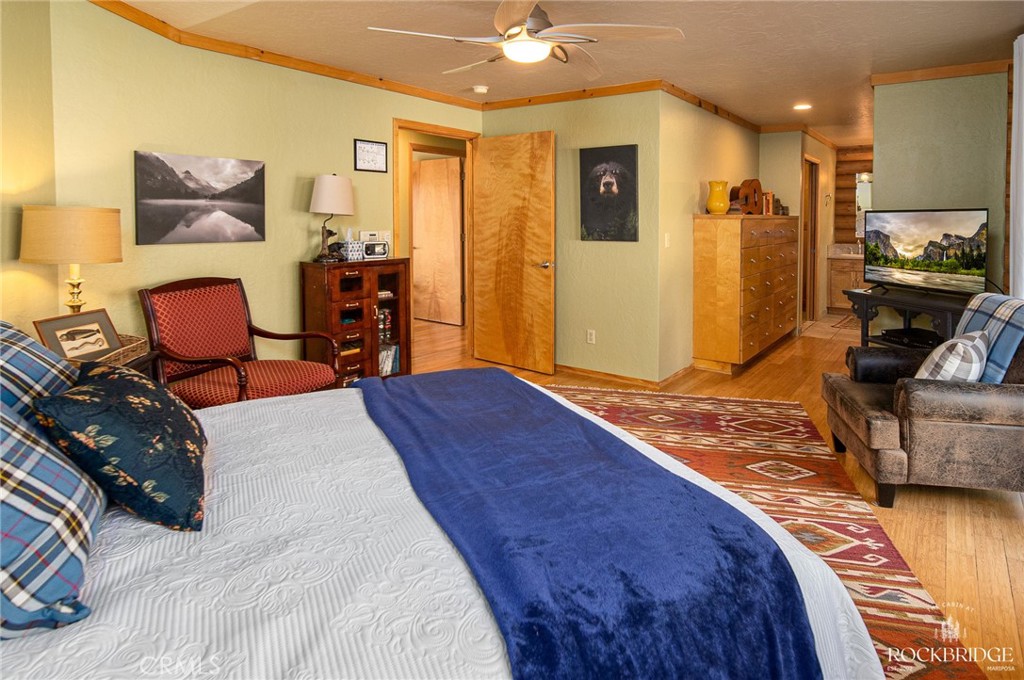 2323 Sierra Vista Way