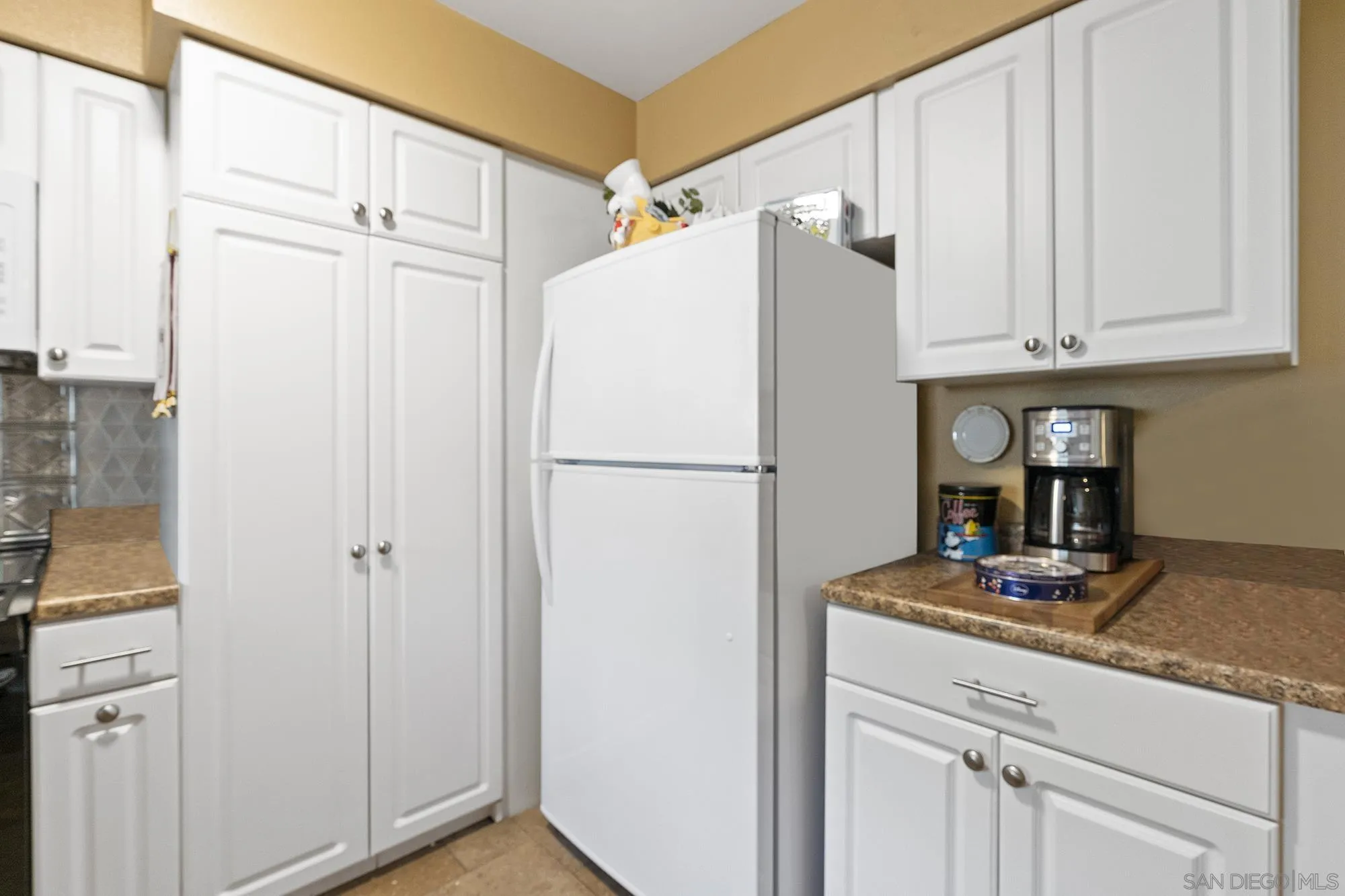 4800 Williamsburg Ln # 109
