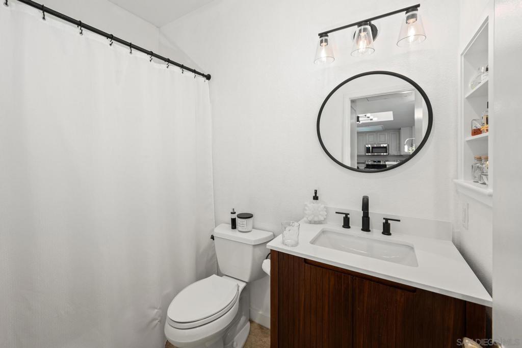 2150 Camino De La Reina 4210