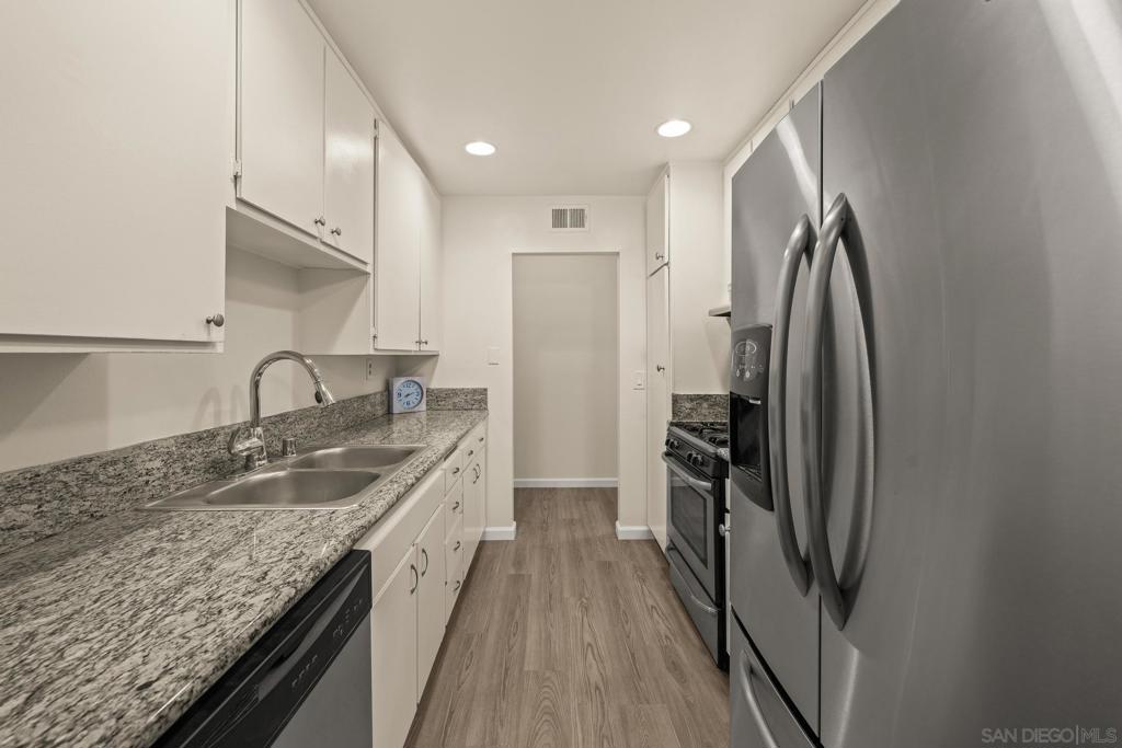 2155 E E Washington Ave