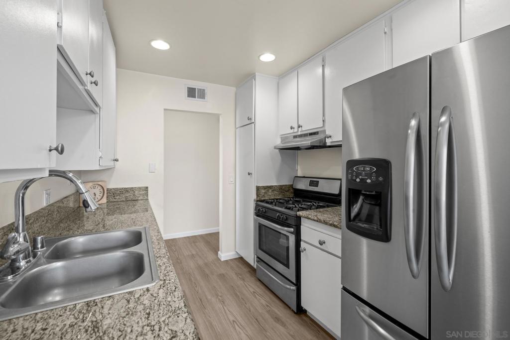 2155 E E Washington Ave