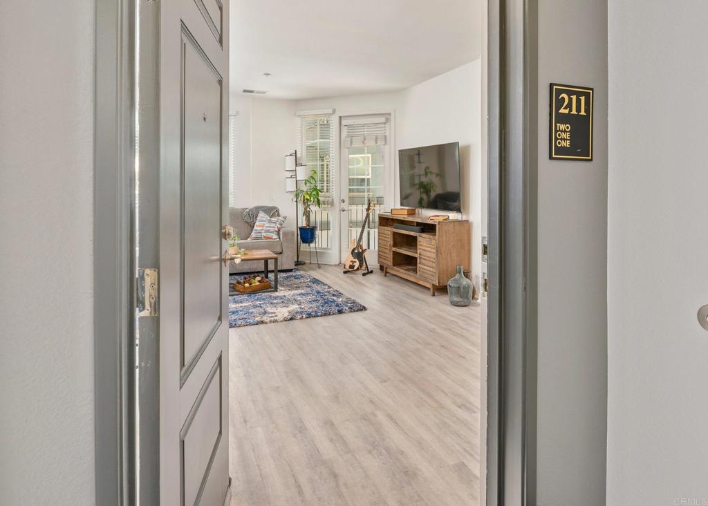 3957 30th Street 211