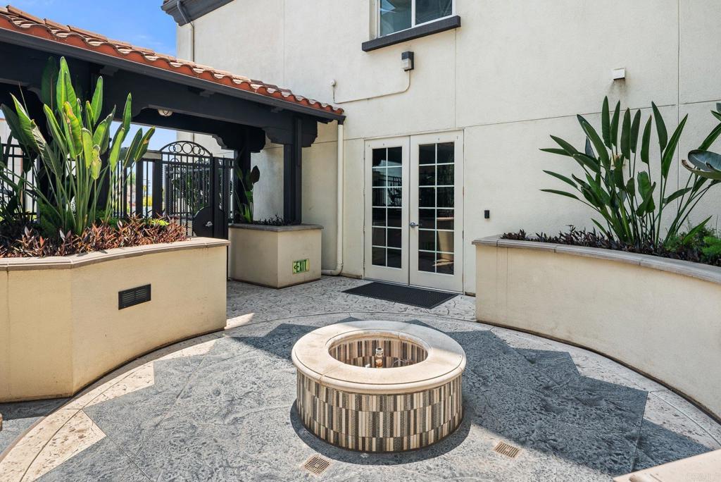 3957 30th Street 211