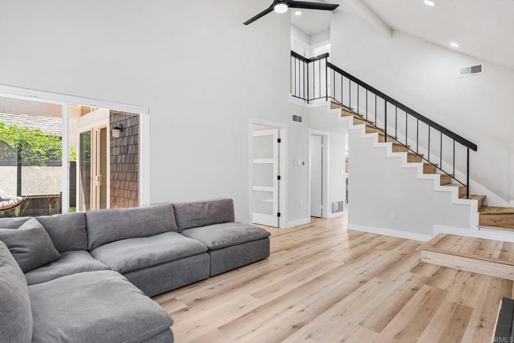 10690 Esmeraldas Drive