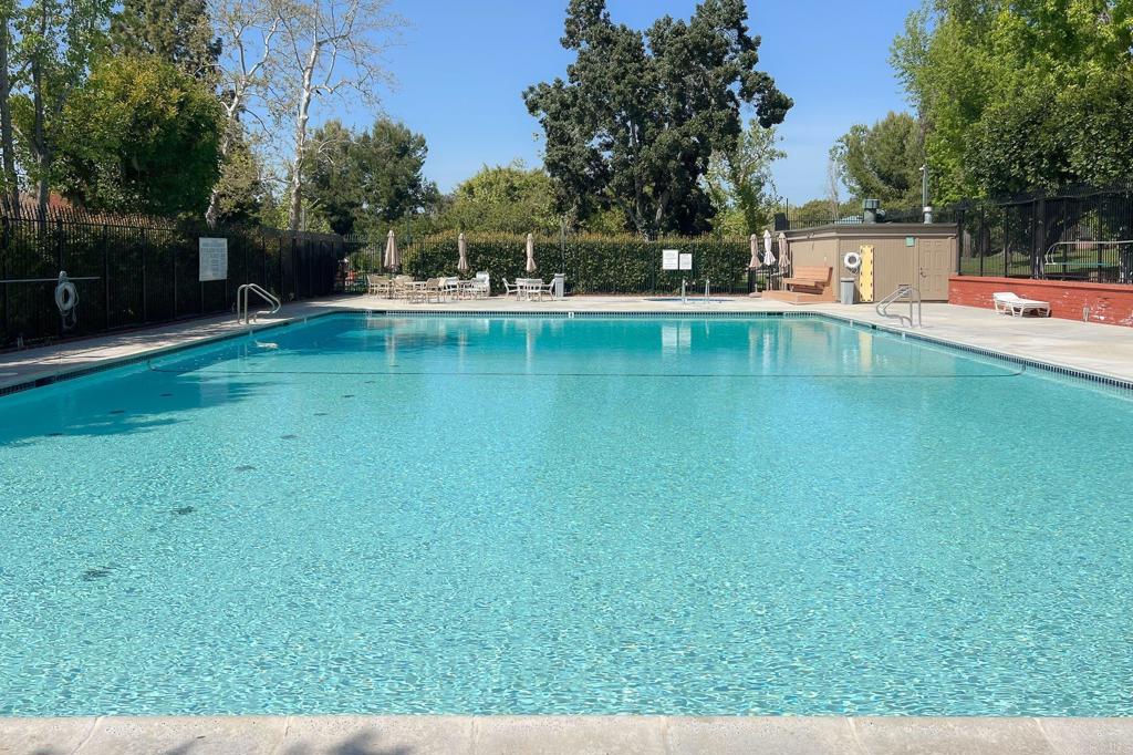 10690 Esmeraldas Drive