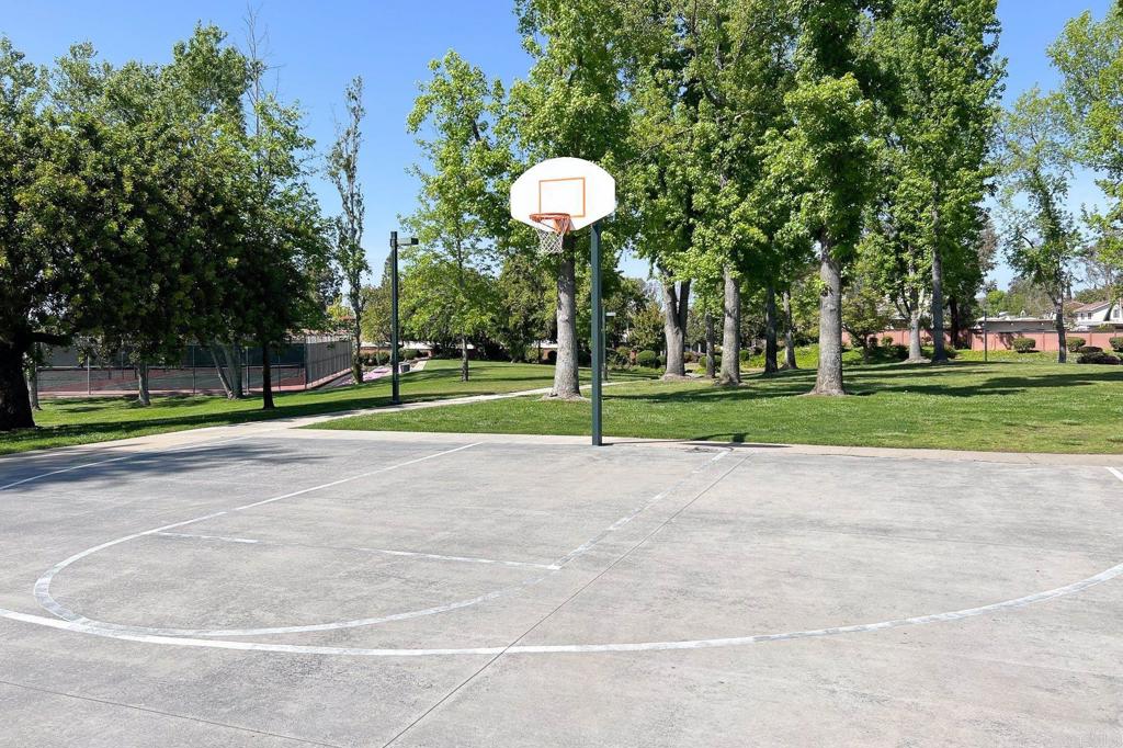 10690 Esmeraldas Drive