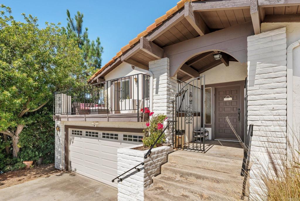 10512 Moon View Way