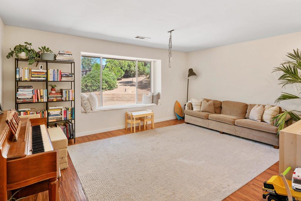 10512 Moon View Way
