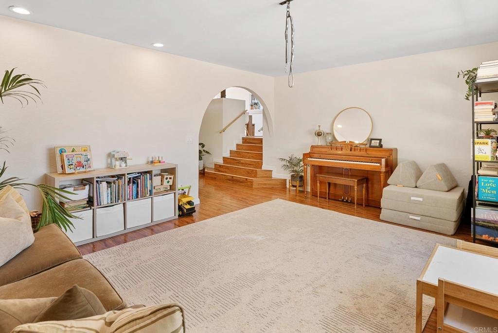 10512 Moon View Way