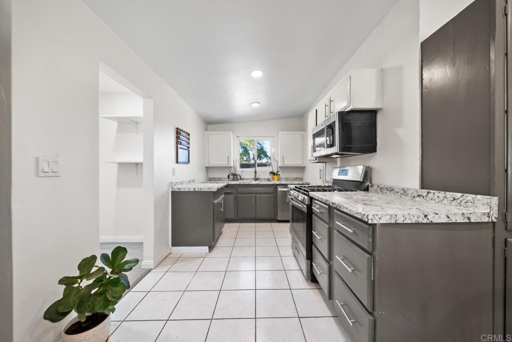 9254 Fairlawn Street