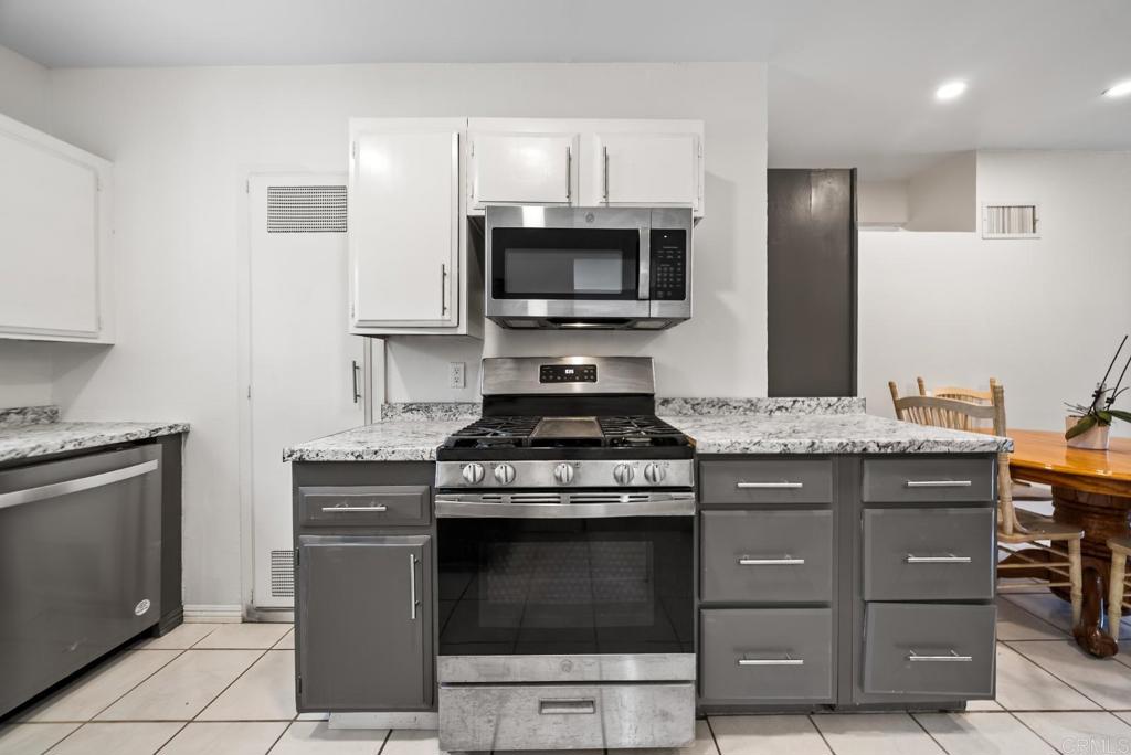 9254 Fairlawn Street