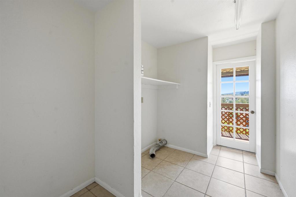 1257 Soria Glen