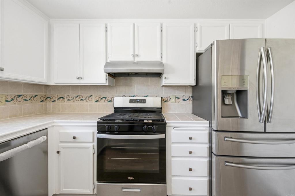 1257 Soria Glen