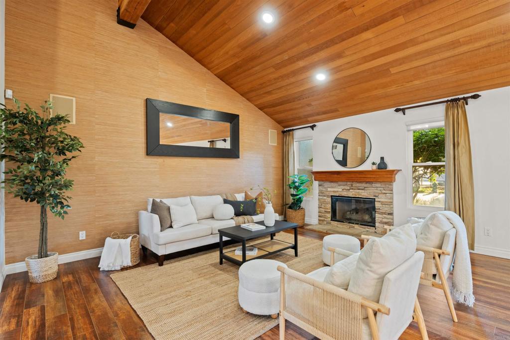 1062 Monterey Vista Way