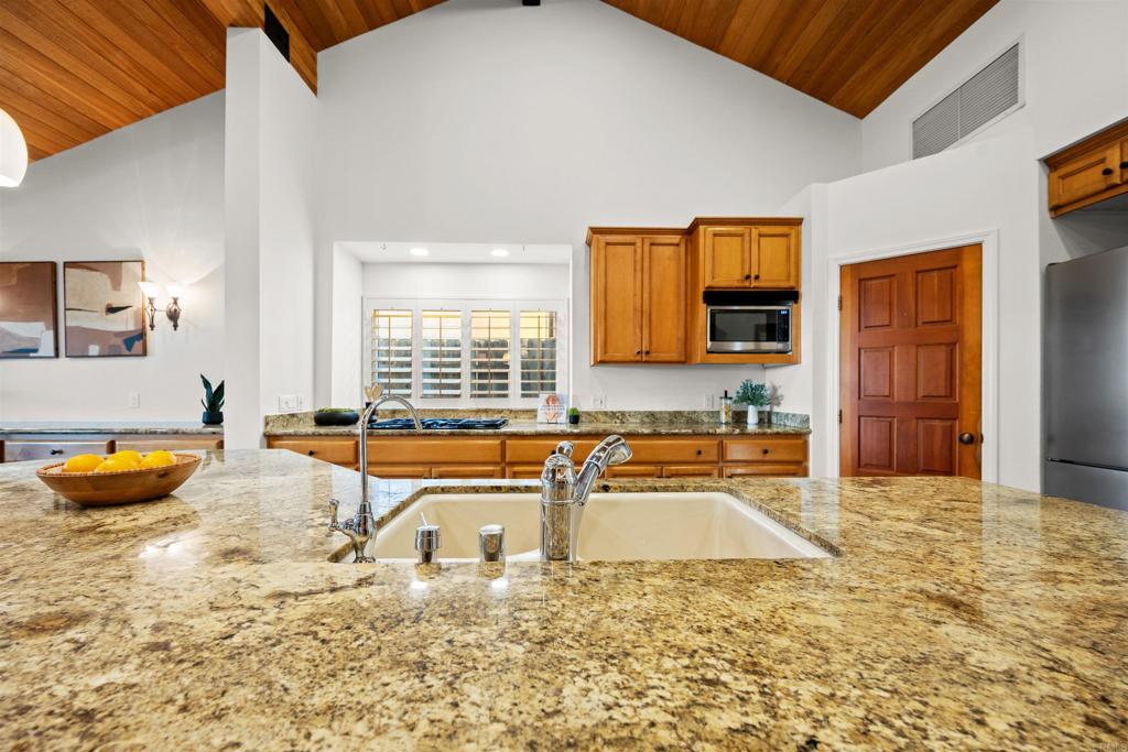 1062 Monterey Vista Way