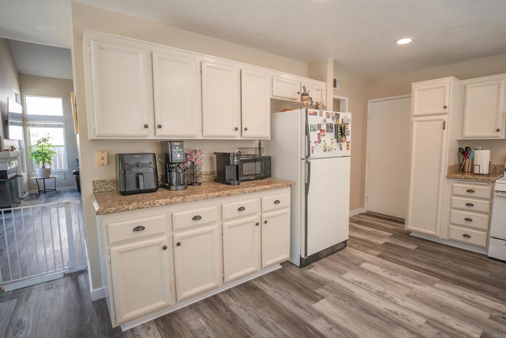 33029 Rossman Circle