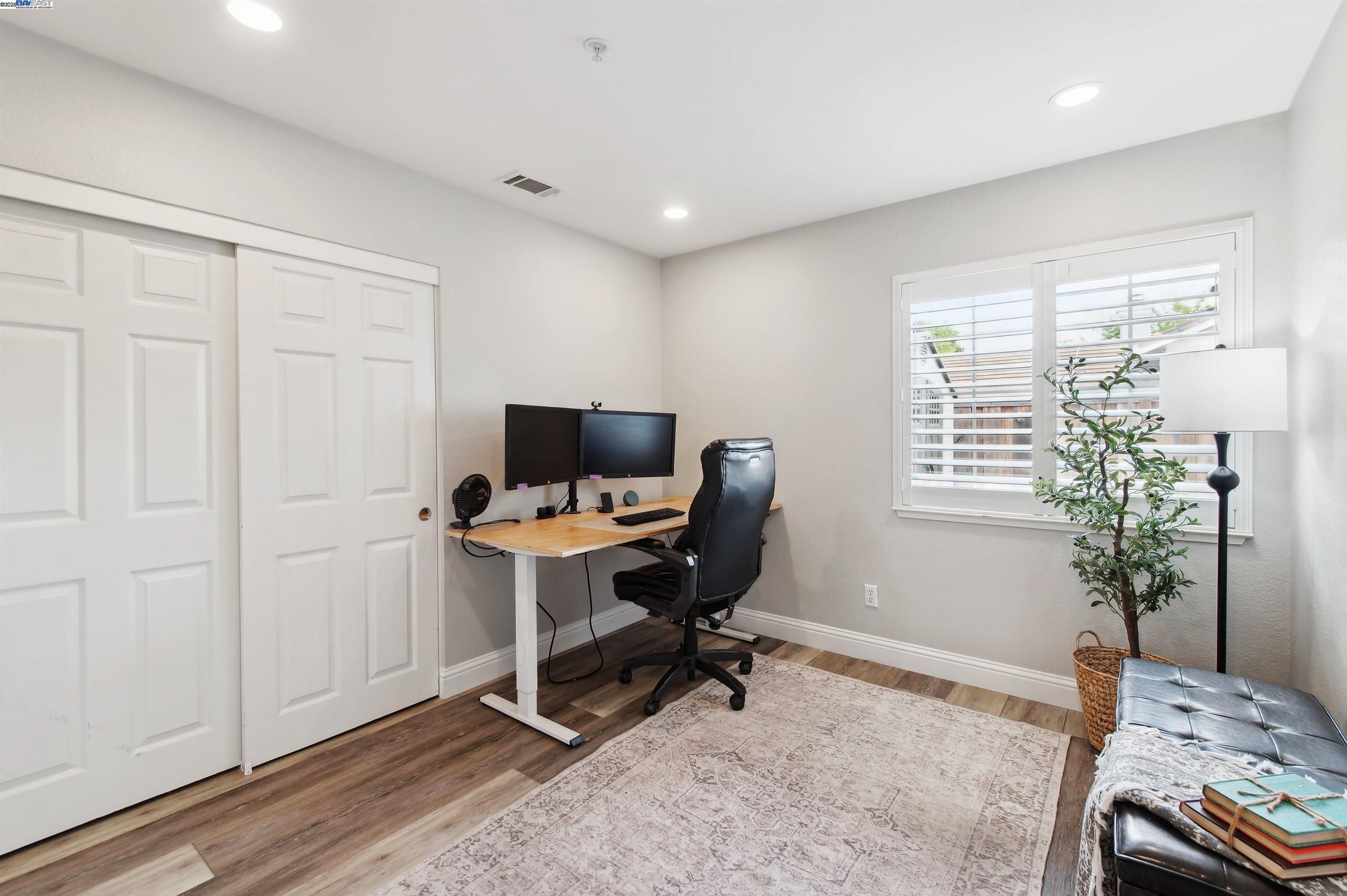1339 Fairbrook Ct