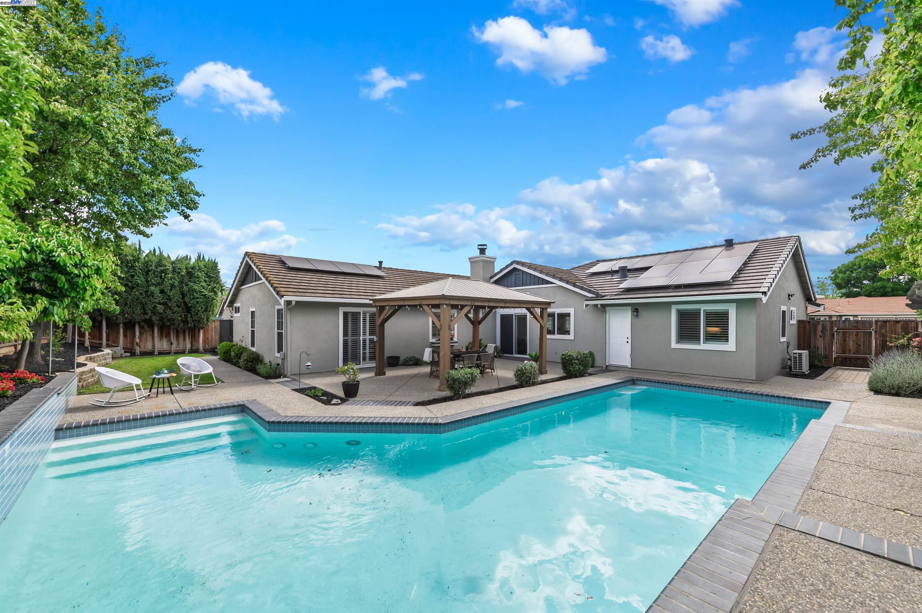 1339 Fairbrook Ct