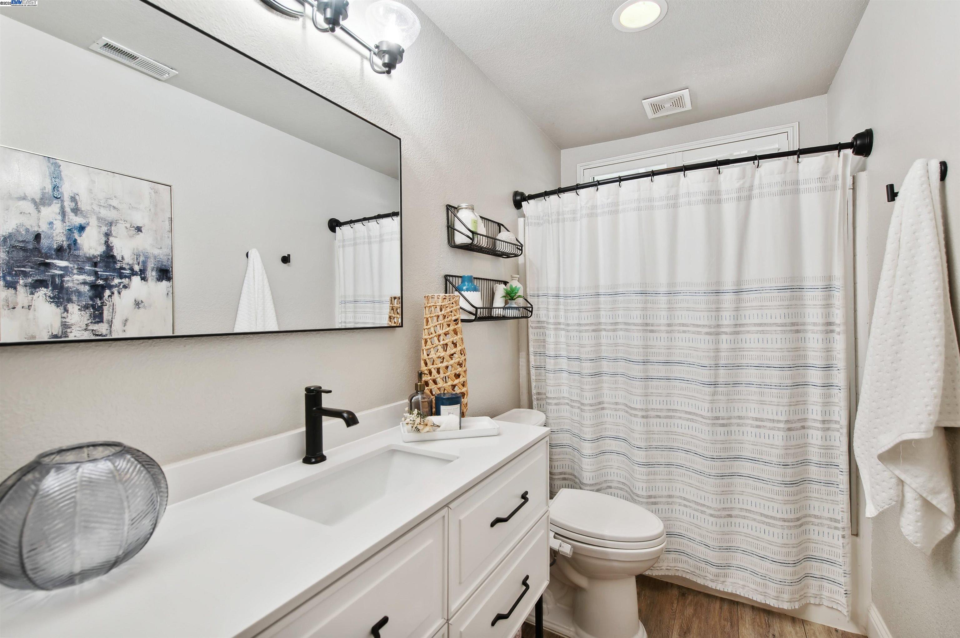 1339 Fairbrook Ct