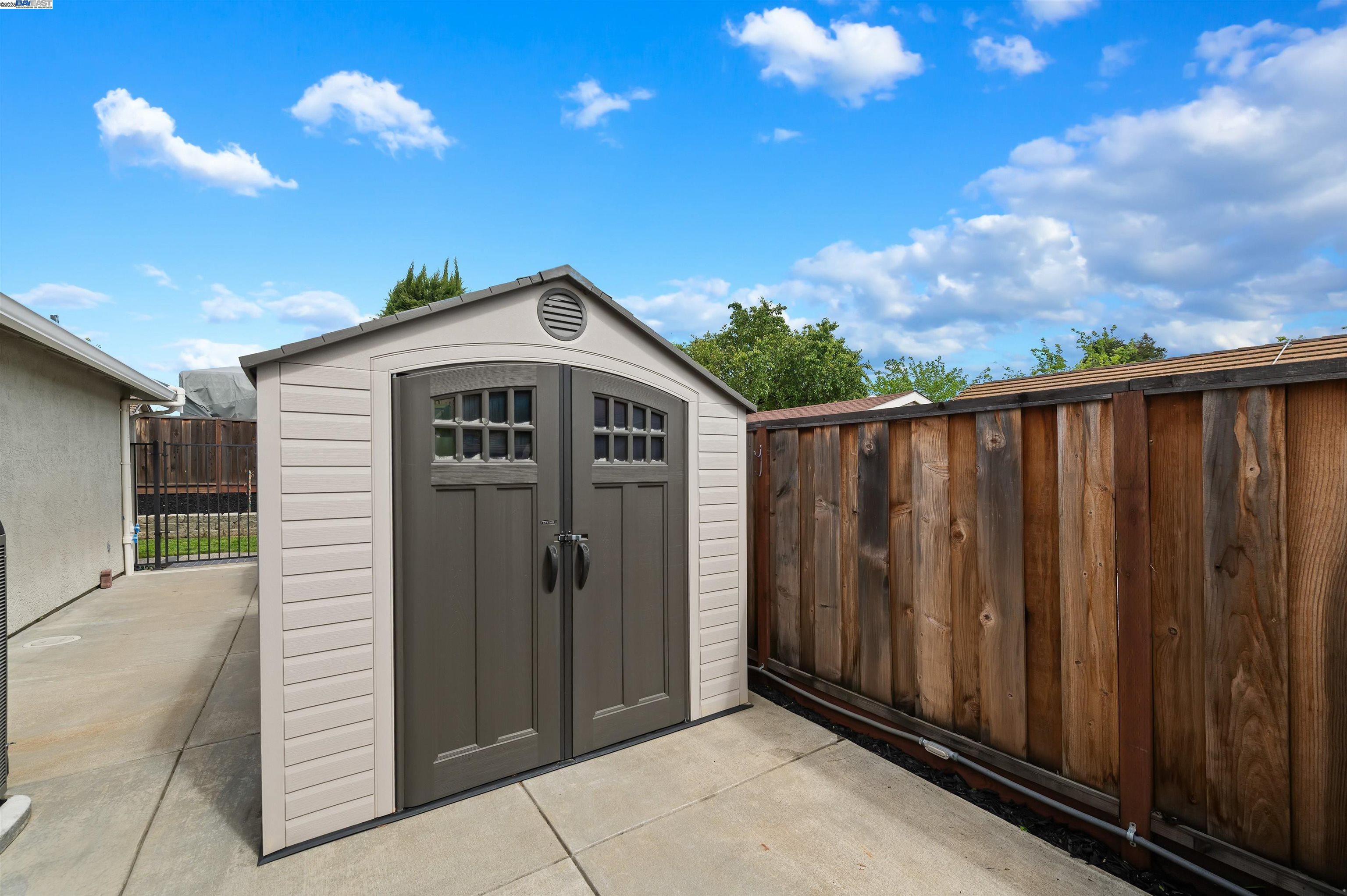 1339 Fairbrook Ct